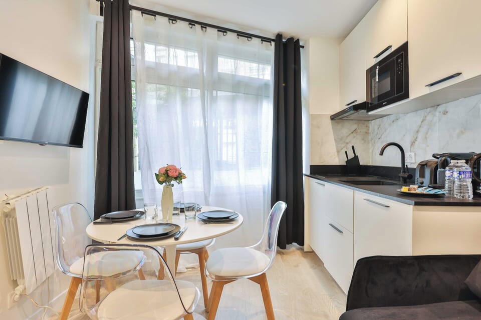 Apartment | Dining
