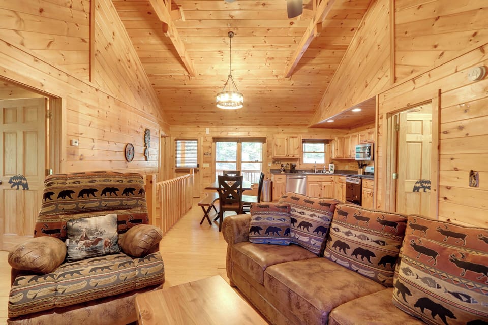 House (2 Bedrooms) | Interior