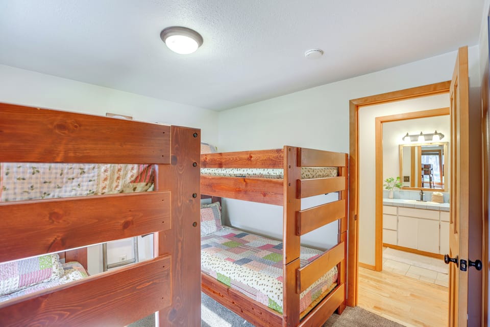 House (3 Bedrooms) | Interior