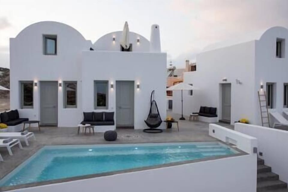 Exterior View/Plunge Pool