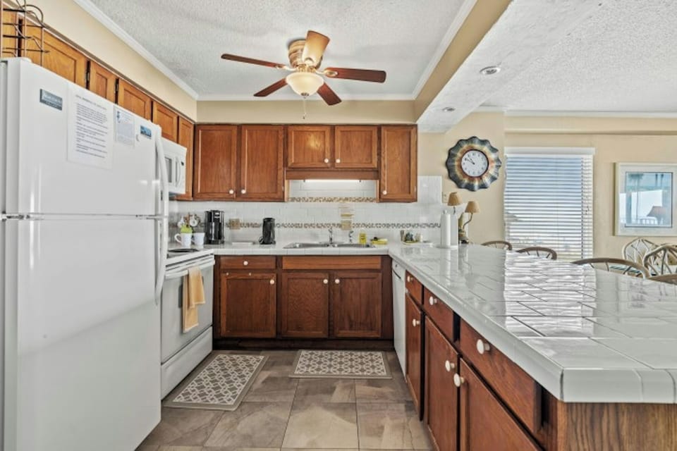 A fully stocked kitchen makes meal preparation a breeze.