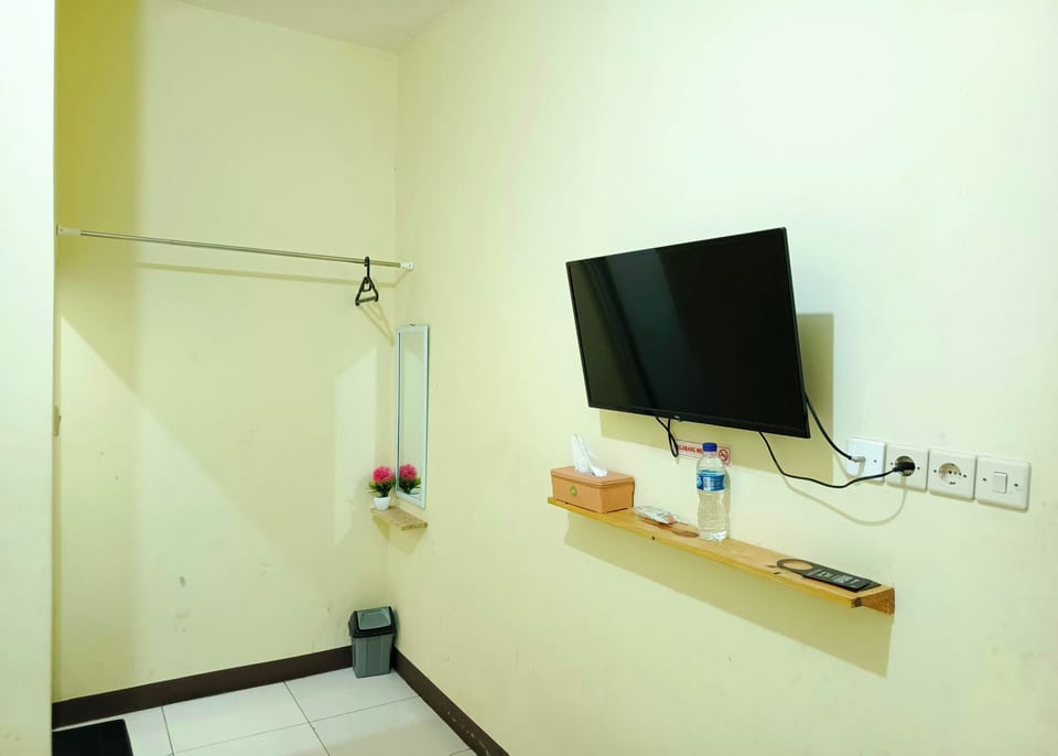 Standard Room | Desk, free WiFi, bed sheets