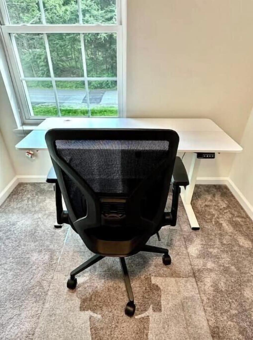 OFFICE AREA LOCATED IN MASTER BEDROOM 