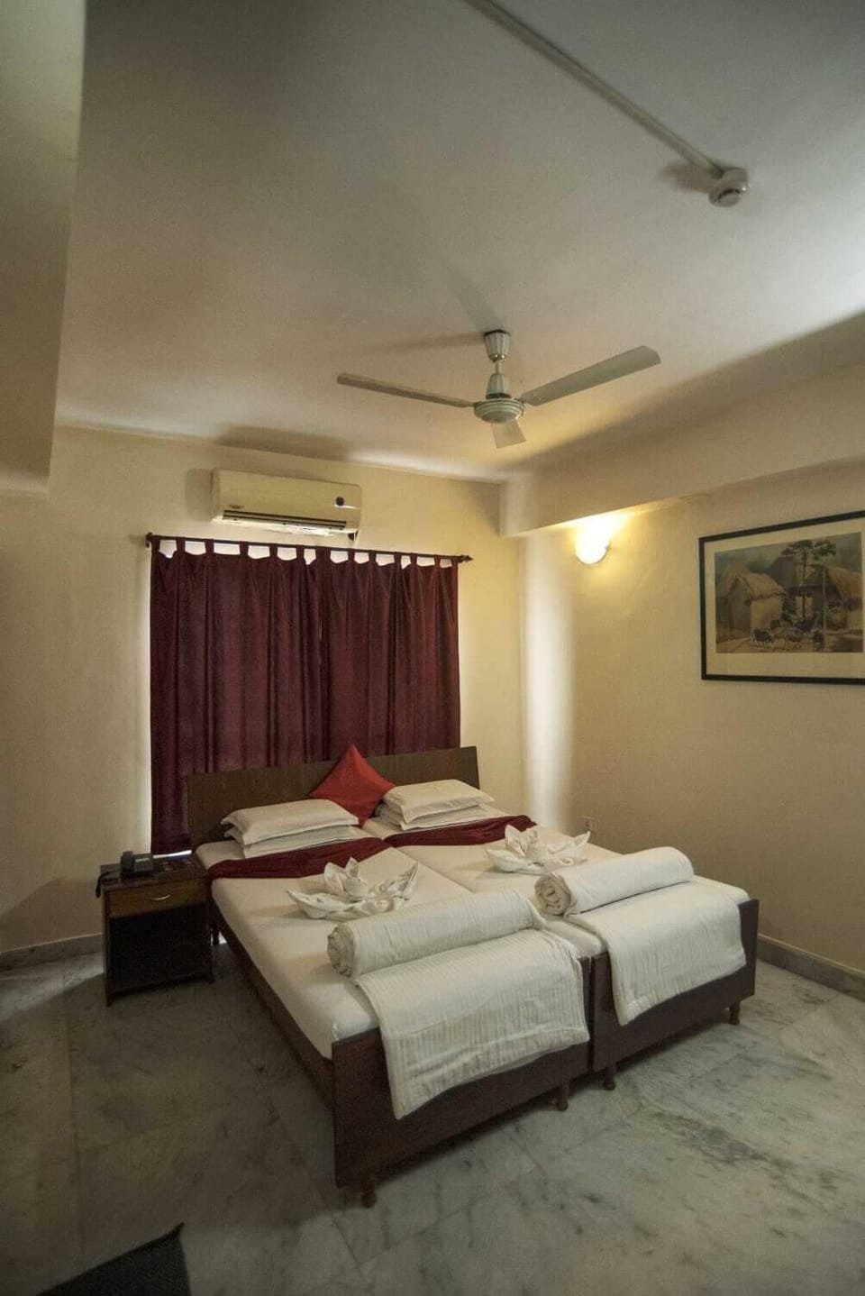 Basic Twin Room, 2 Twin Beds, Accessible | Desk, free WiFi, bed sheets