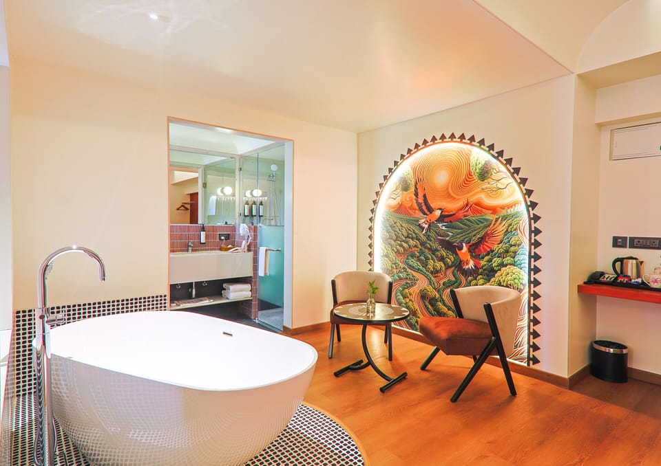  Treepie - Superior Room with Bathtub | Deep soaking bathtub