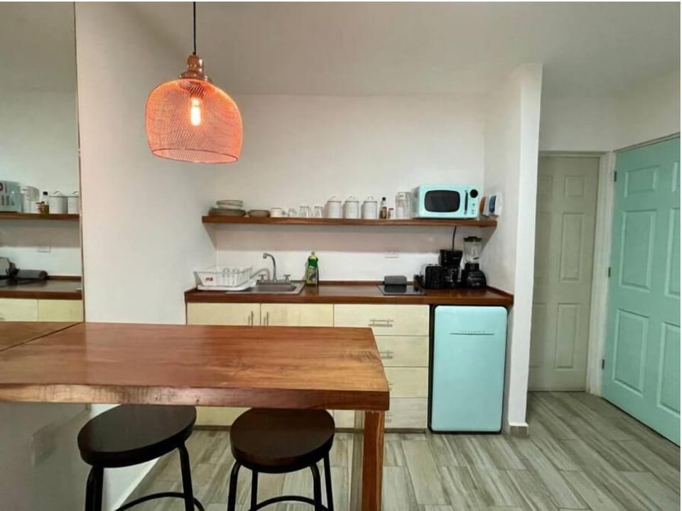 THE TROPICAL ONE | Private kitchen