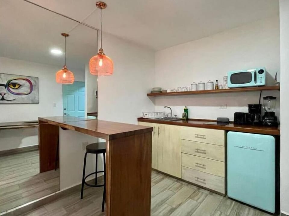 THE TROPICAL ONE | Private kitchen