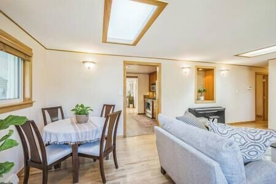 B6f71a99 f954 40de b0cd a6f74bcee458