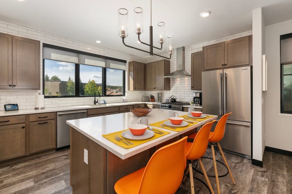 Modern Kitchen with Island