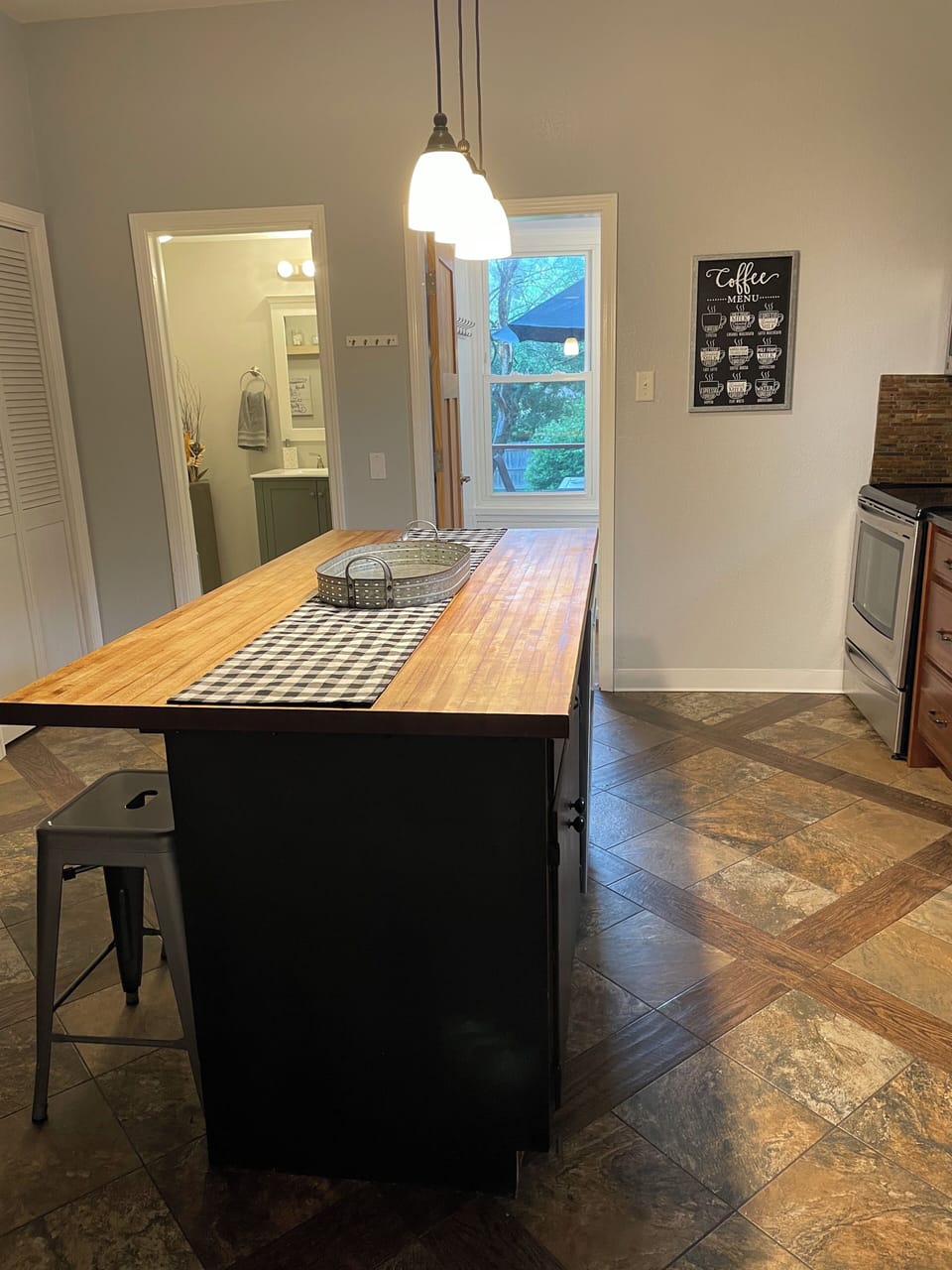 Large Dining Island with 6 Stools