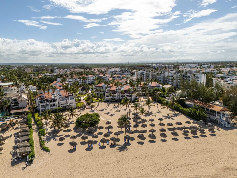 Stunning 2-BDR apartment with pool/sea view I-403 (2541)