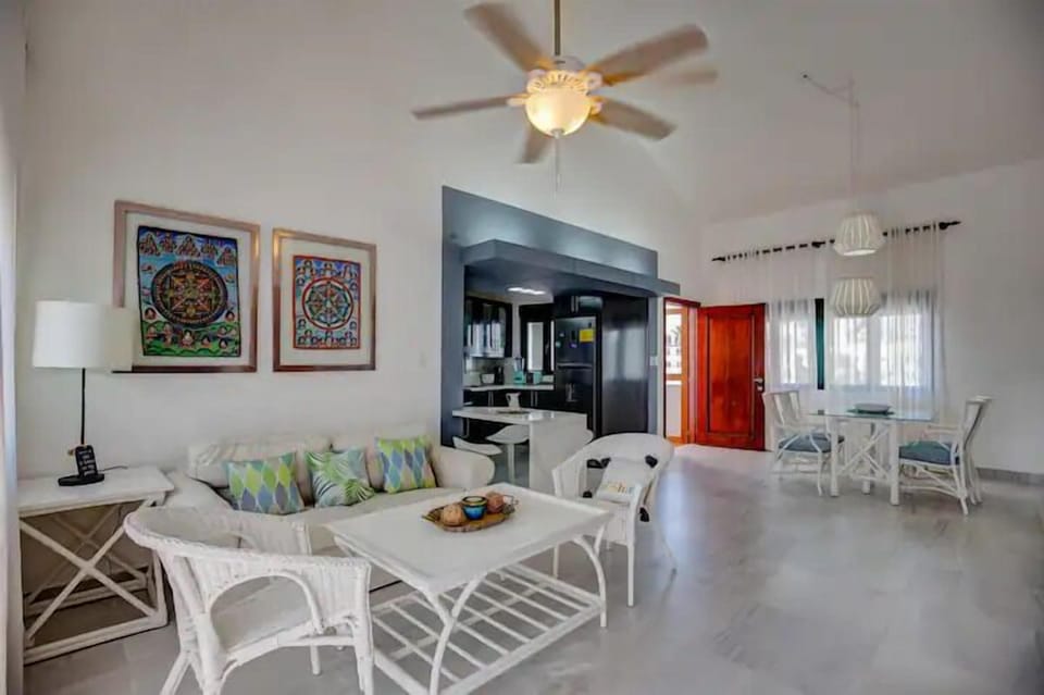 Stunning 2-BDR apartment with pool/sea view I-403 (2543)