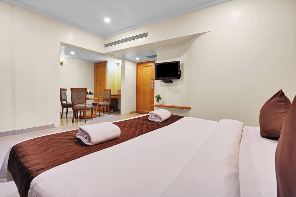 Superior Double or Twin Room, 1 Double Bed, City View | In-room safe, desk, laptop workspace, free WiFi