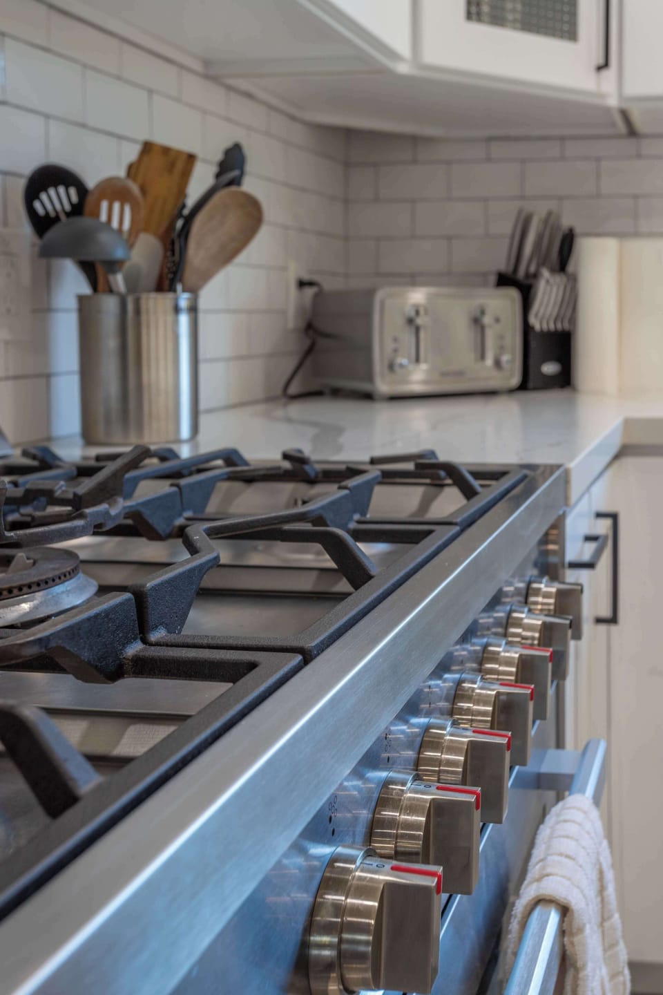 Every detail is designed with your culinary experience in mind—inviting you to cook, create, and savor.