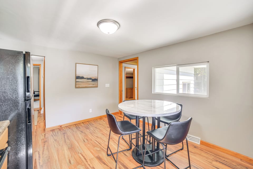House (2 Bedrooms) | Interior