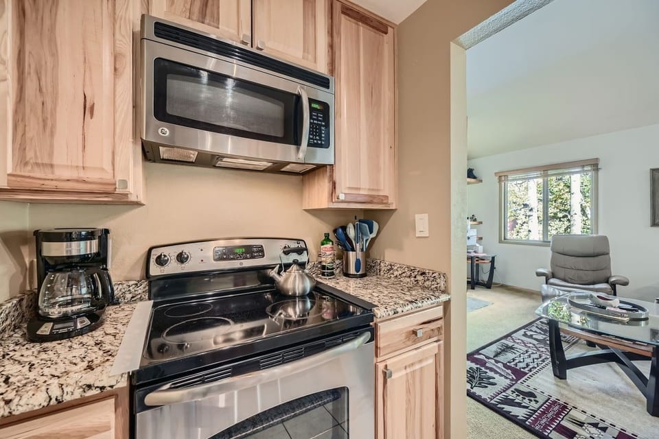 Condo, 2 Bedrooms | Private kitchen | Coffee/tea maker, fridge, oven, toaster
