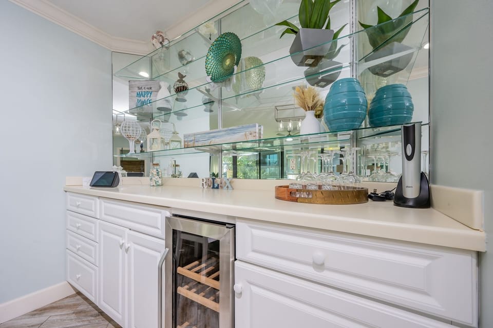 Condo, 3 Bedrooms | Interior