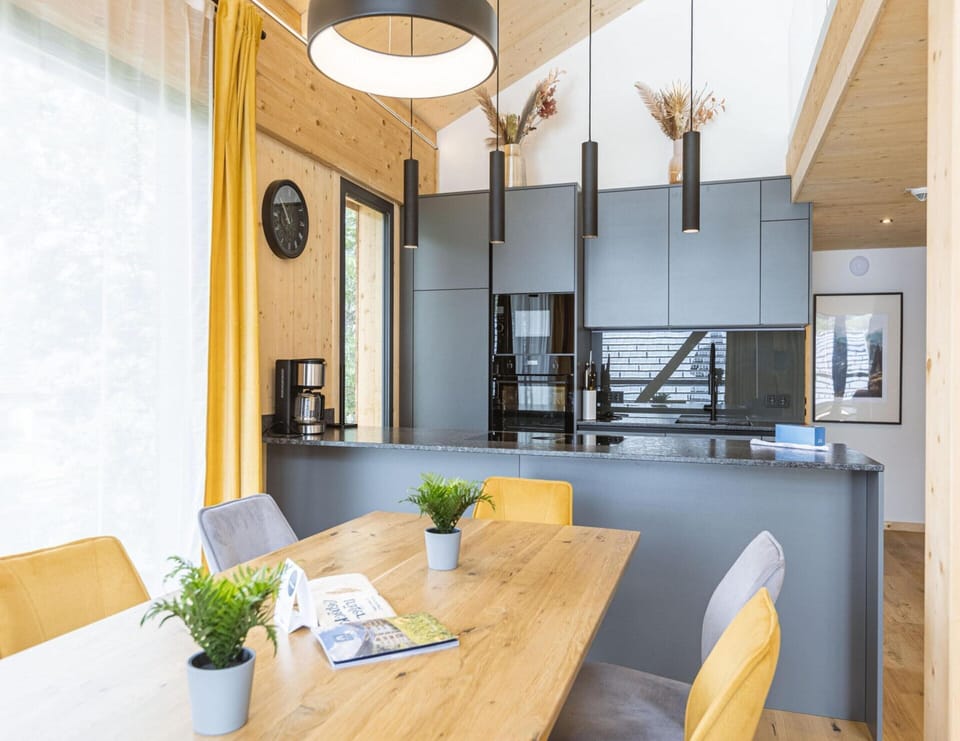 Apartment | Dining