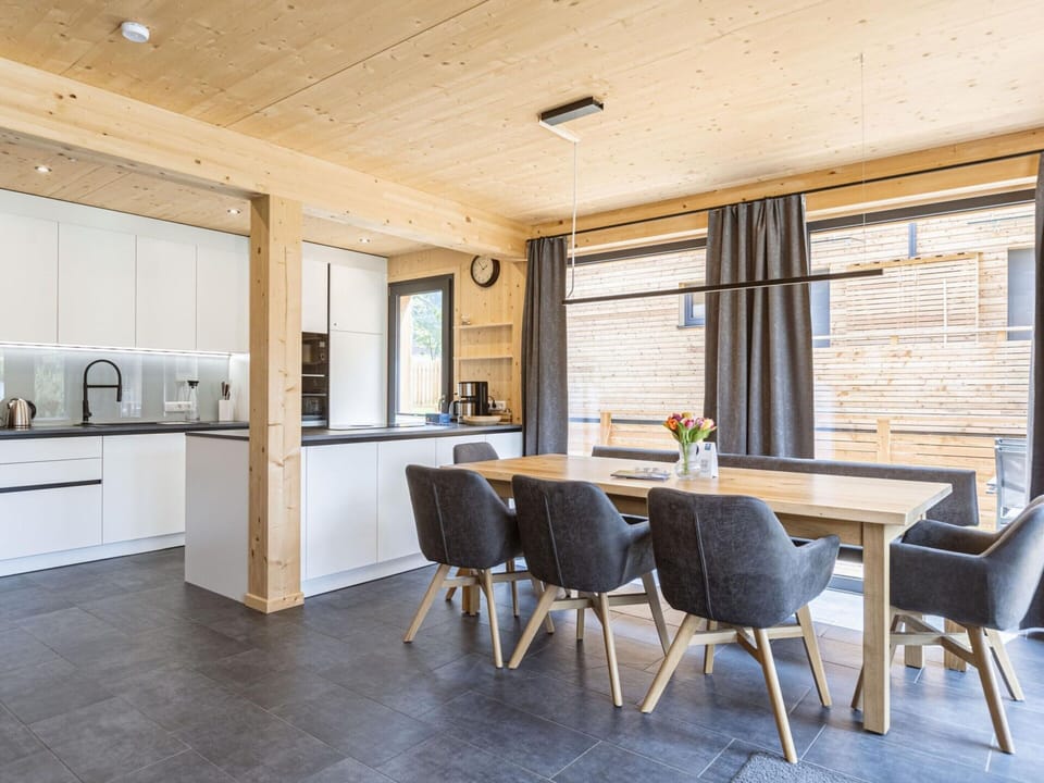 House | Dining
