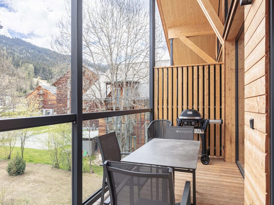 Apartment | Dining