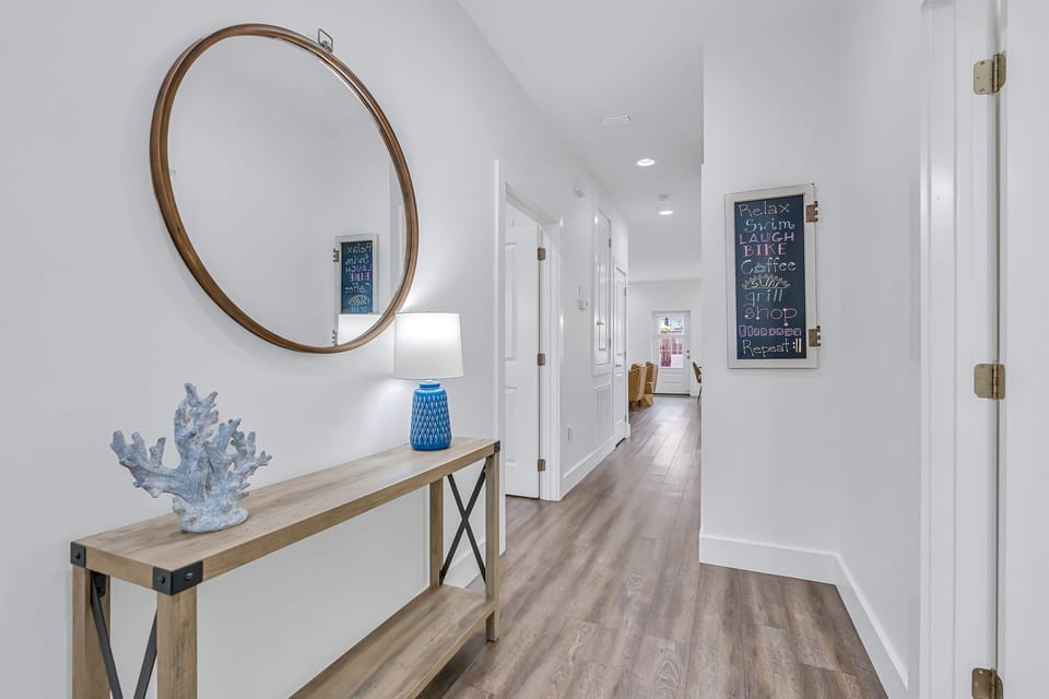 1st Floor - Foyer