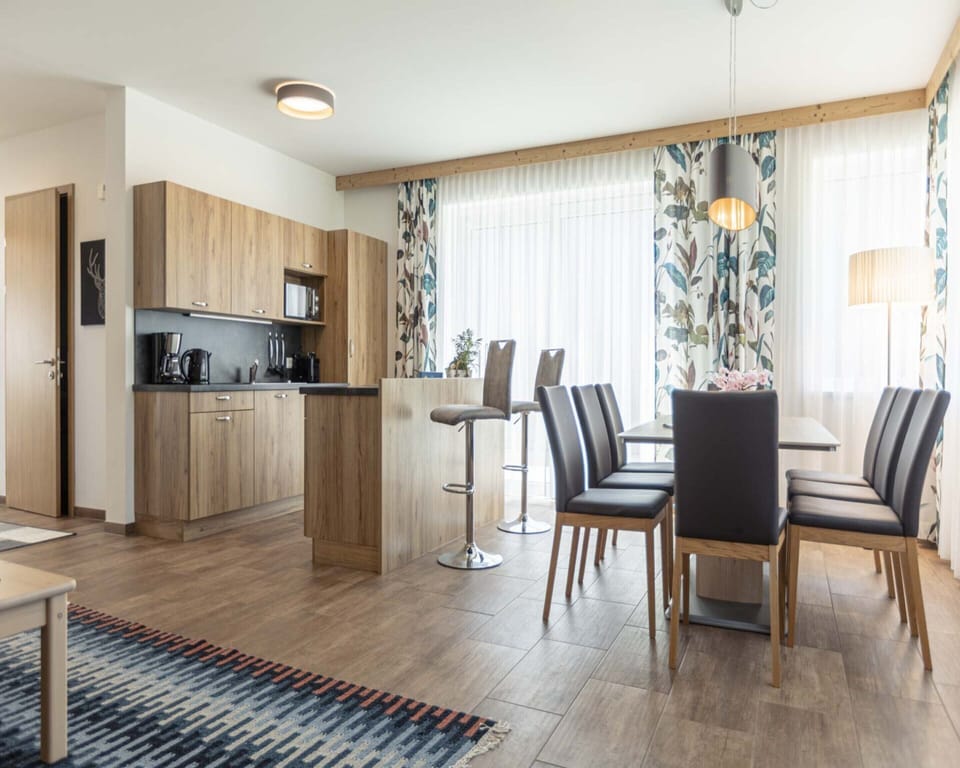 Chalet | Dining