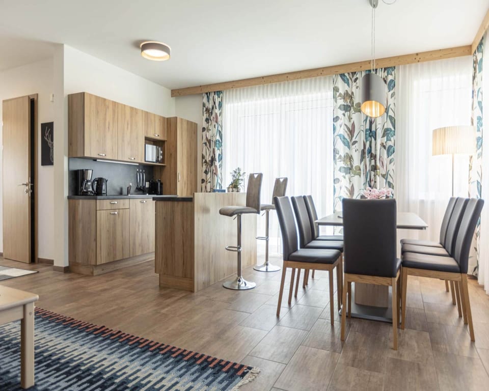 Chalet | Dining