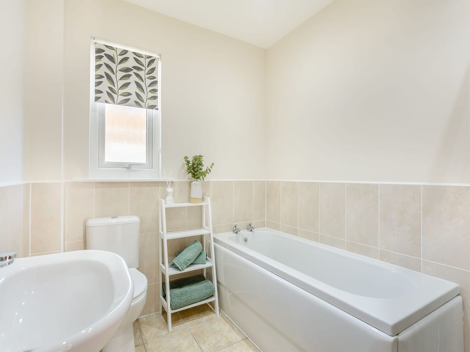 Bathroom | Mermaid View, Balintore, near Tain