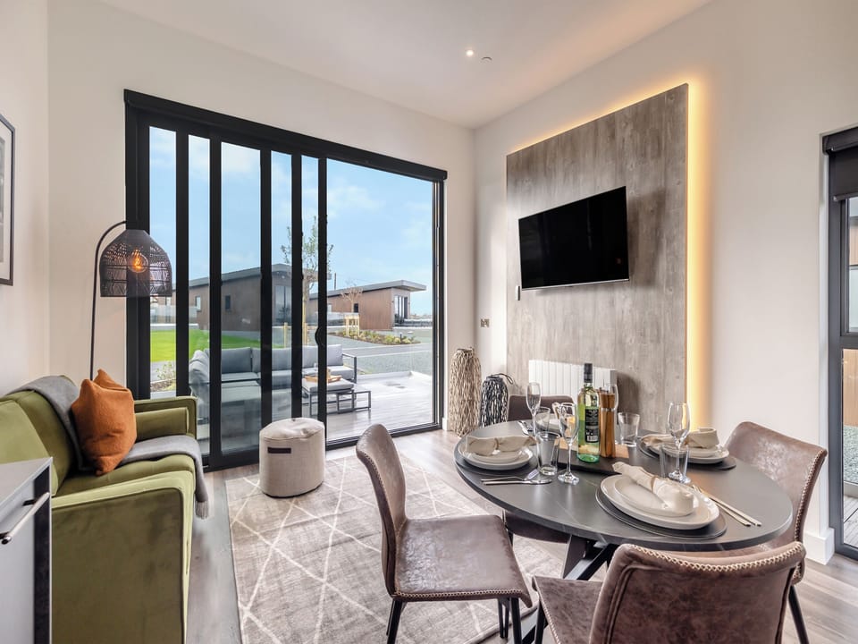 Open plan living space | Seiriol Lodge 4 - Ty Llwyd, Llangefni