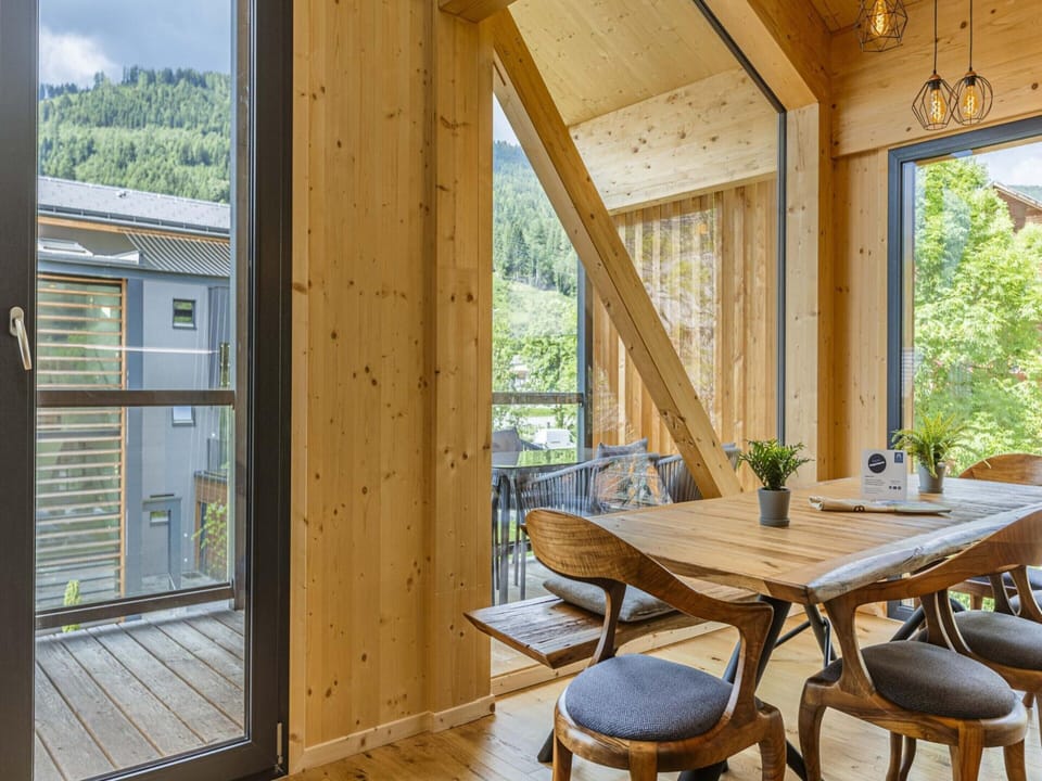 Apartment | Dining