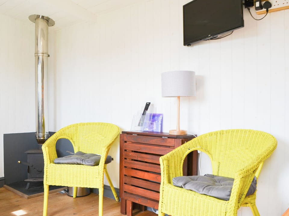 Interior | Sian&rsquo;s Shepherds Hut - The Garrison, Bowness-on-Solway