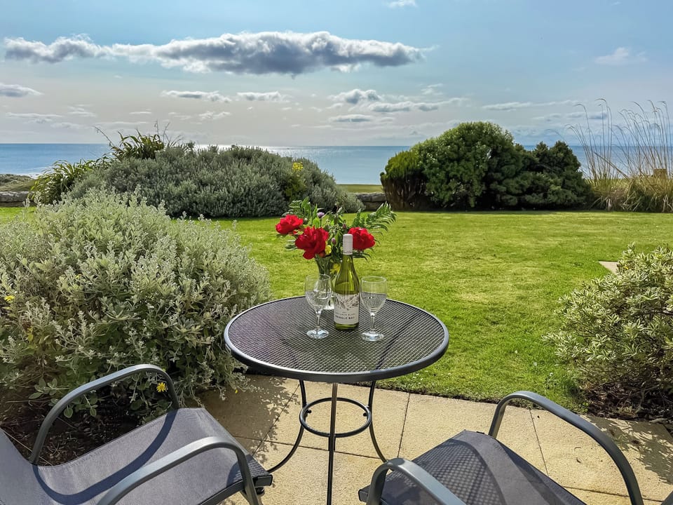 Sitting-out-area | No.4 The Links Apartments, Brora