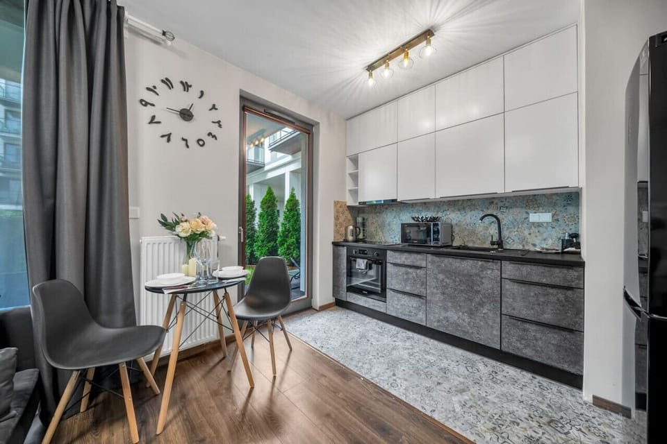 Kicthen with Microwave and Oven | Book Now with RENTUJEMY.COM
