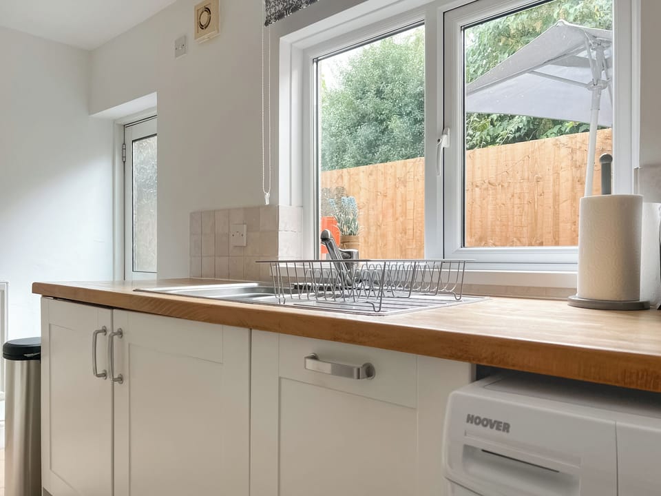 Kitchen | Taff&rsquo;s Well Cottage, Taff&rsquo;s Well, near Cardiff