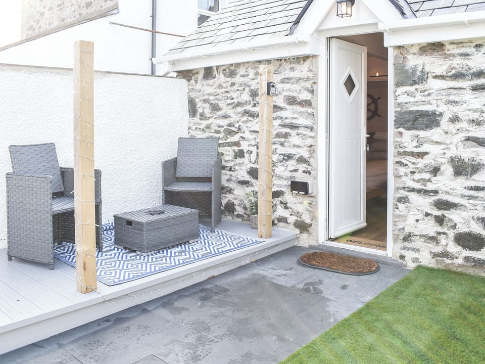 Exterior | White Mermaid - White Cottages, Newborough 