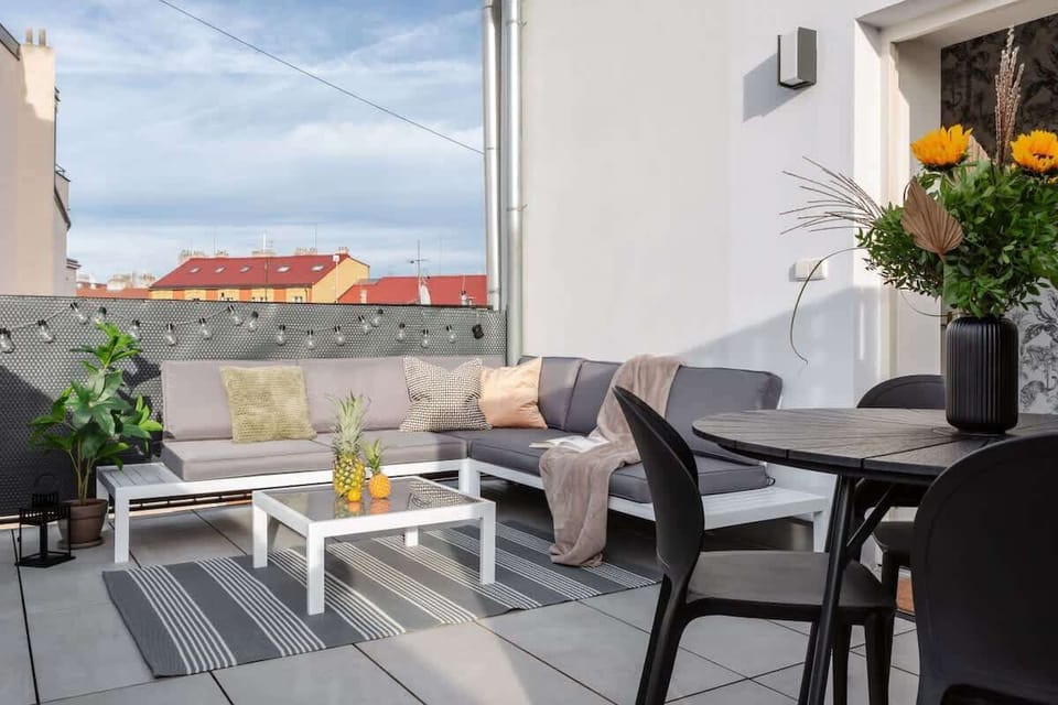 Spacious terrace with outside seating