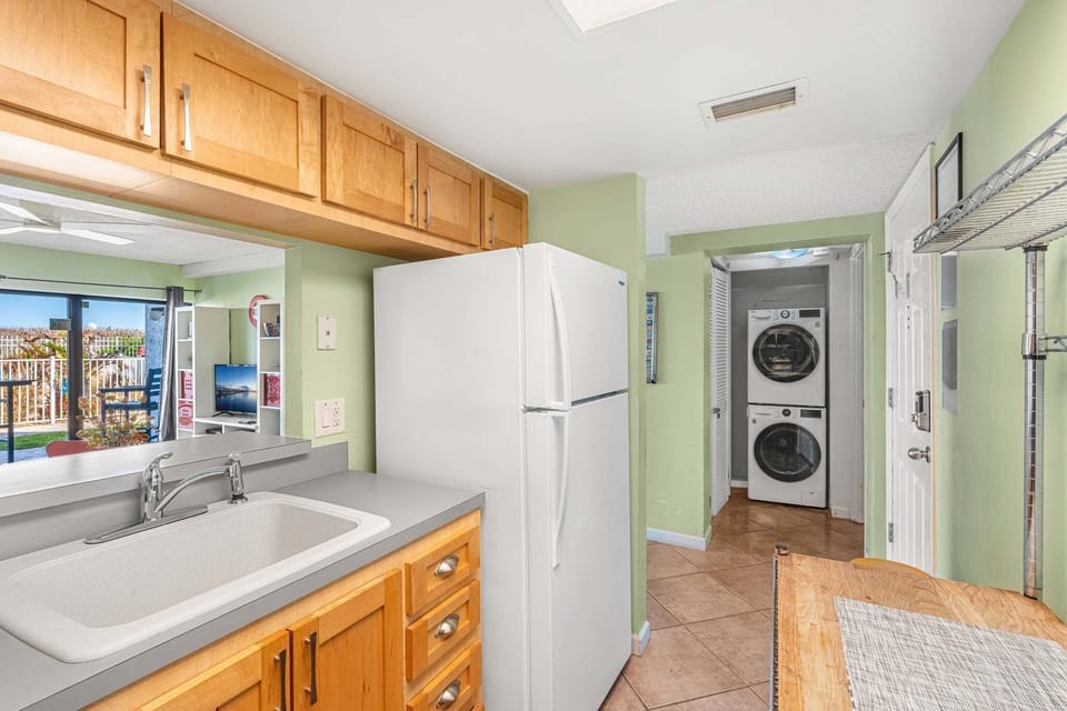 Kitchen with plenty of storage