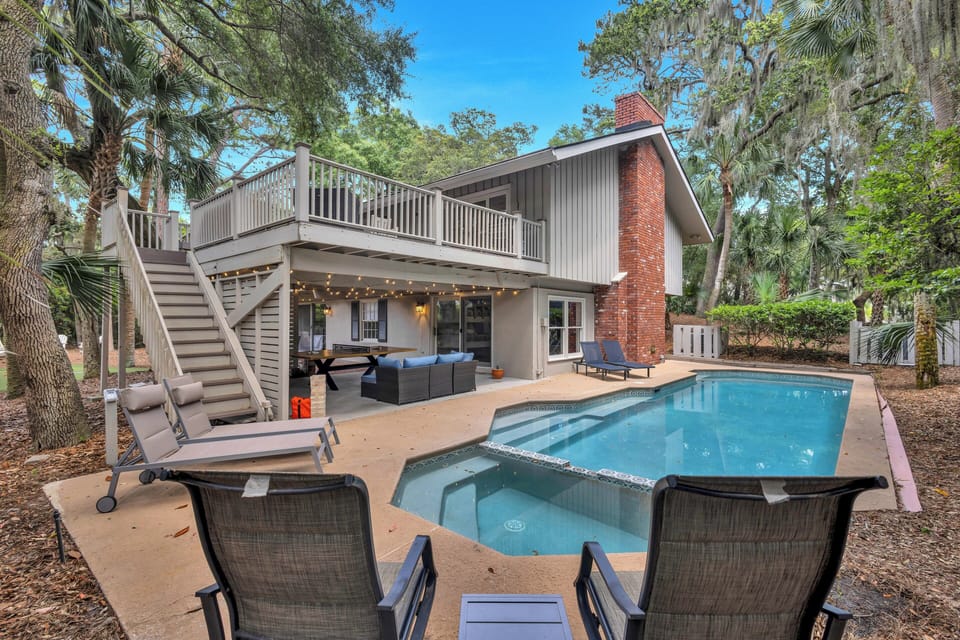 The perfect blend of comfort, fun, and Lowcountry charm awaits!