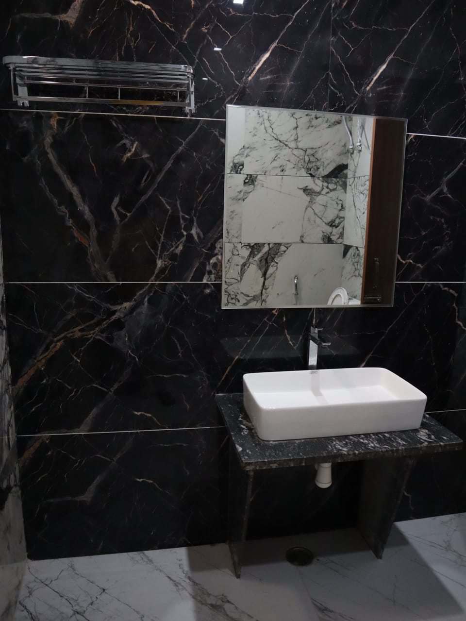 Deluxe Double Room, Balcony, Garden View | Bathroom | Combined shower/tub, free toiletries, towels, soap