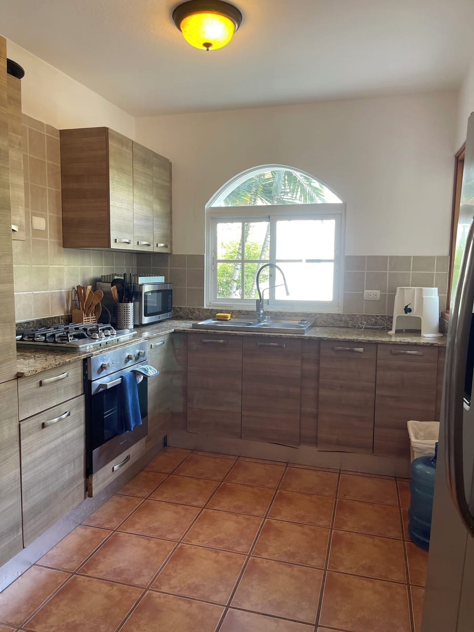 Deluxe Apartment, Patio, Garden View | Private kitchen | Full-size fridge, microwave, oven, stovetop