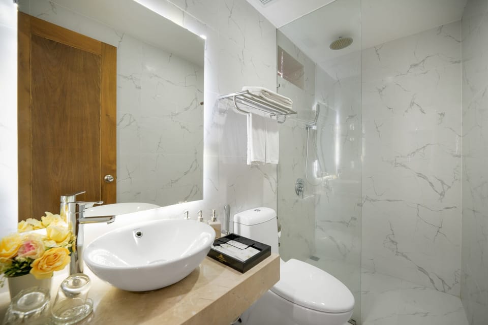 Superior Twin room Without Window | Bathroom | Shower, hair dryer (on request), bathrobes, slippers