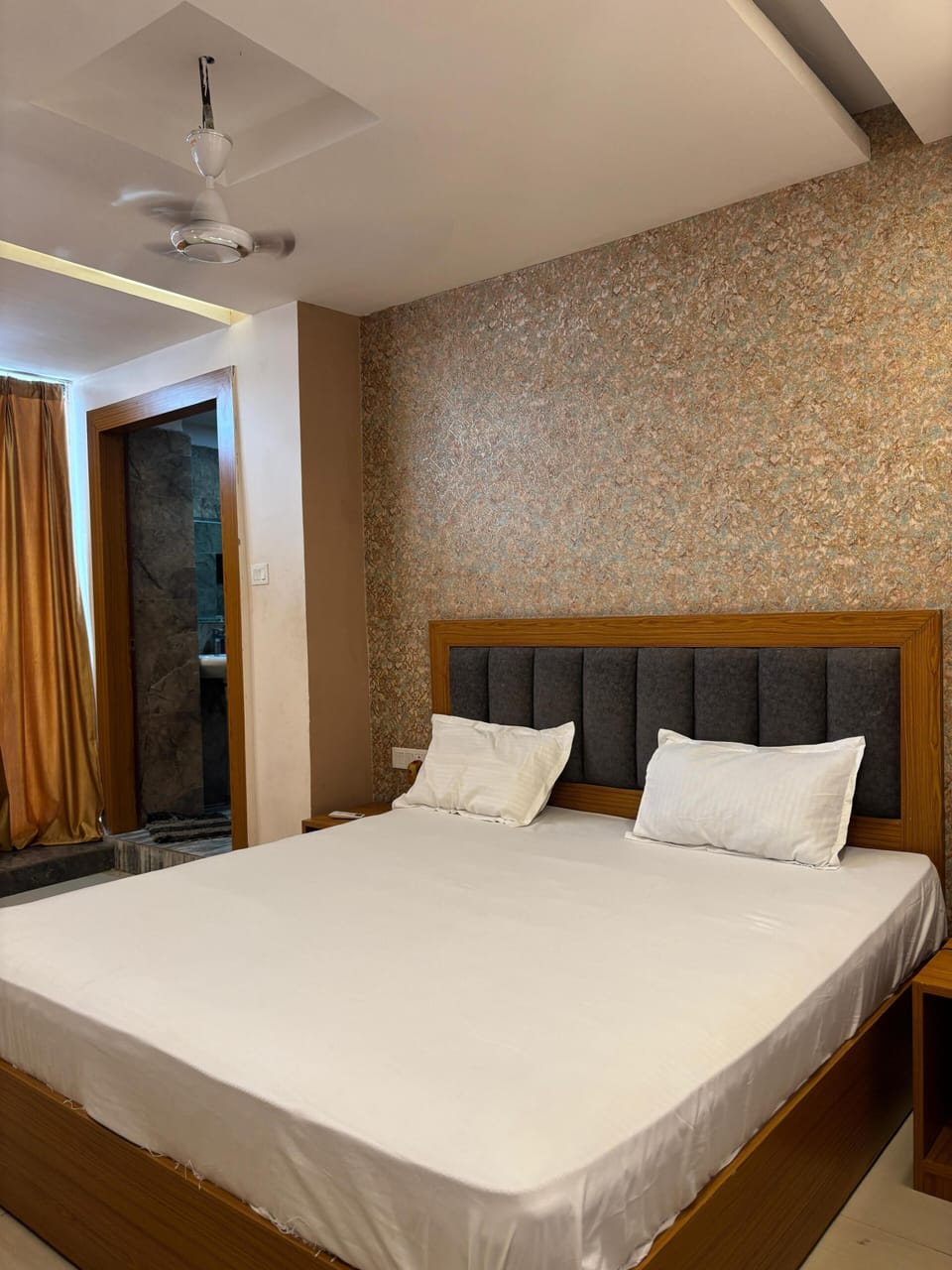 Luxury Room | WiFi (free)