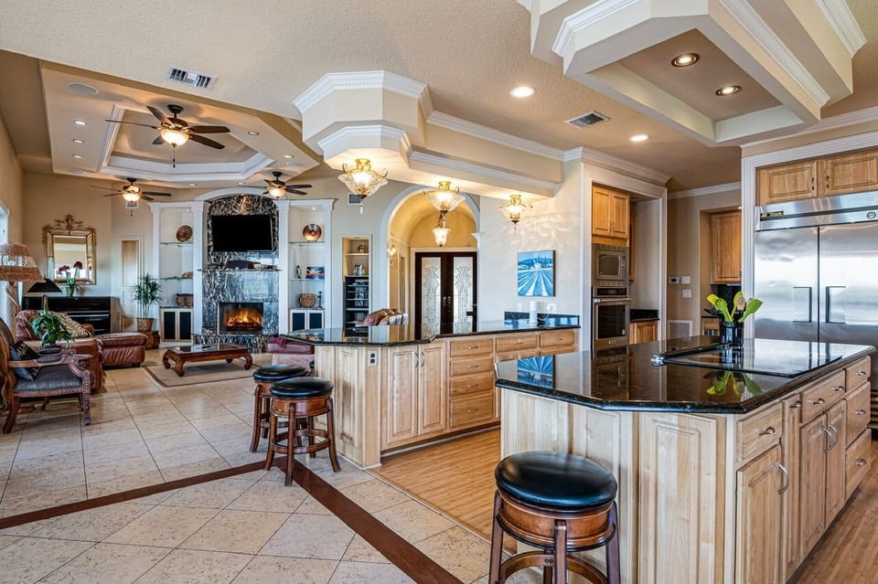 House, 5 Bedrooms | Private kitchen | Coffee/tea maker, fridge, toaster