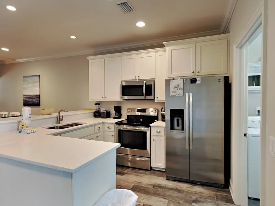 Studio (3 Bedrooms) | Property amenity