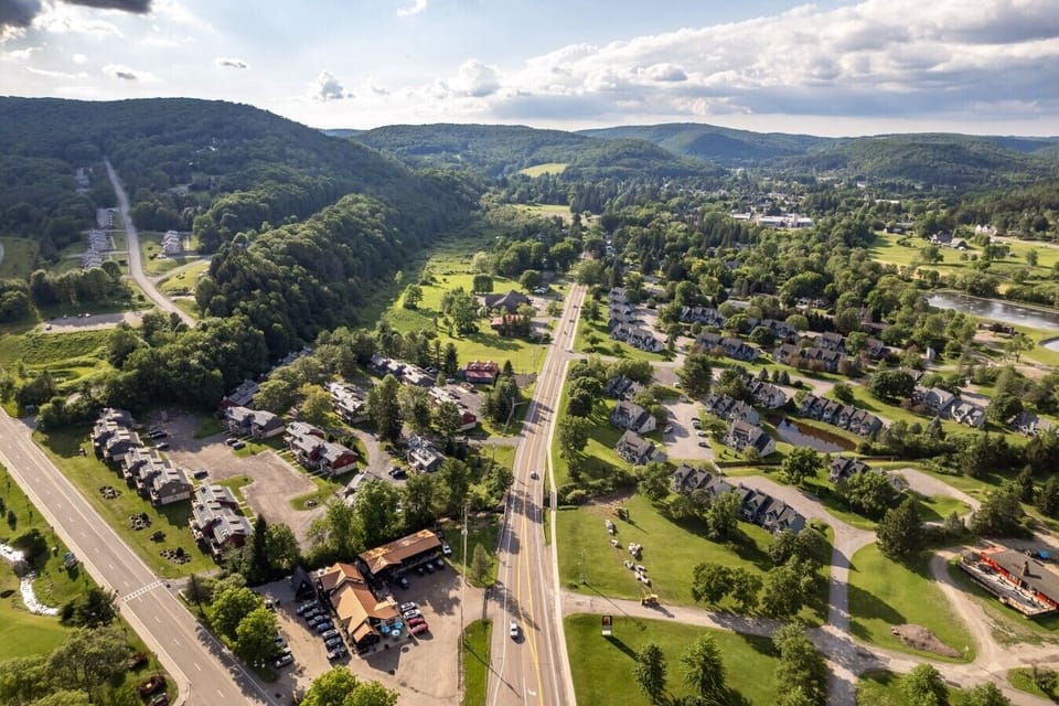 A perfect location for stay and play.  Ski in/out, golf, hike, bike, shop, eat and adventure!