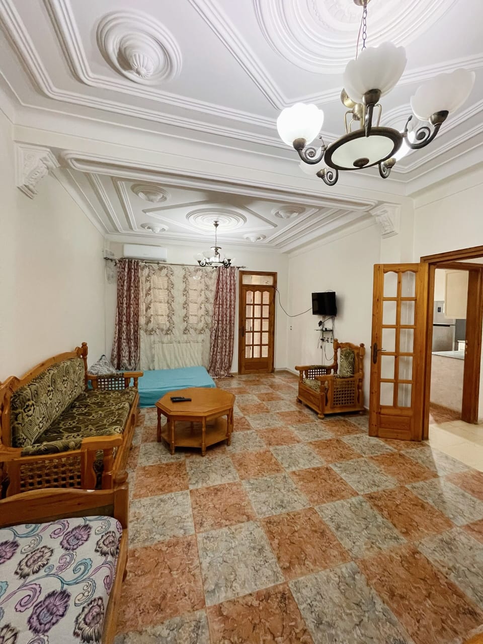 Classic Villa, Beach View | Living area