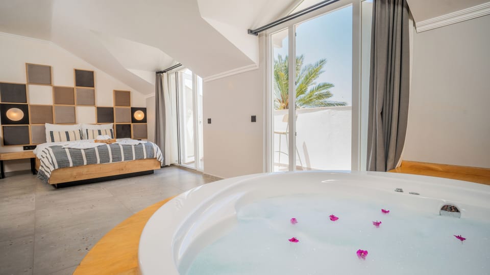 Premium Double Room, Jetted Tub | Premium bedding, minibar, in-room safe, desk