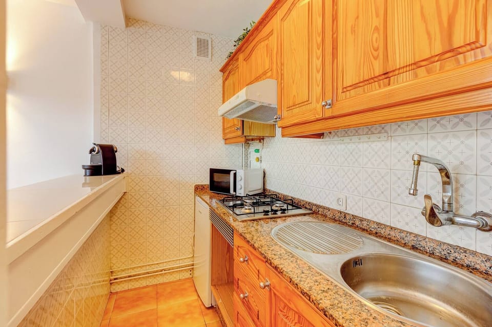 Apartment, 1 Bedroom, Balcony, Ocean View | Interior
