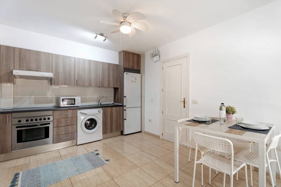 Apartment, 1 Bedroom, Balcony, Garden View | Living area