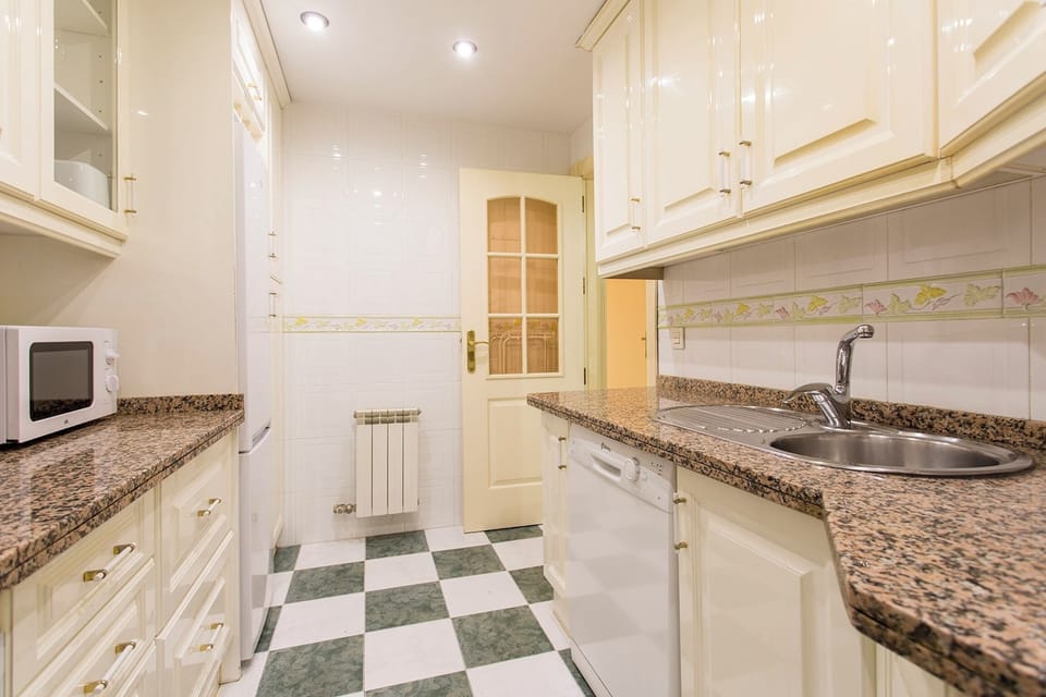 Apartment, 2 Bedrooms | Interior